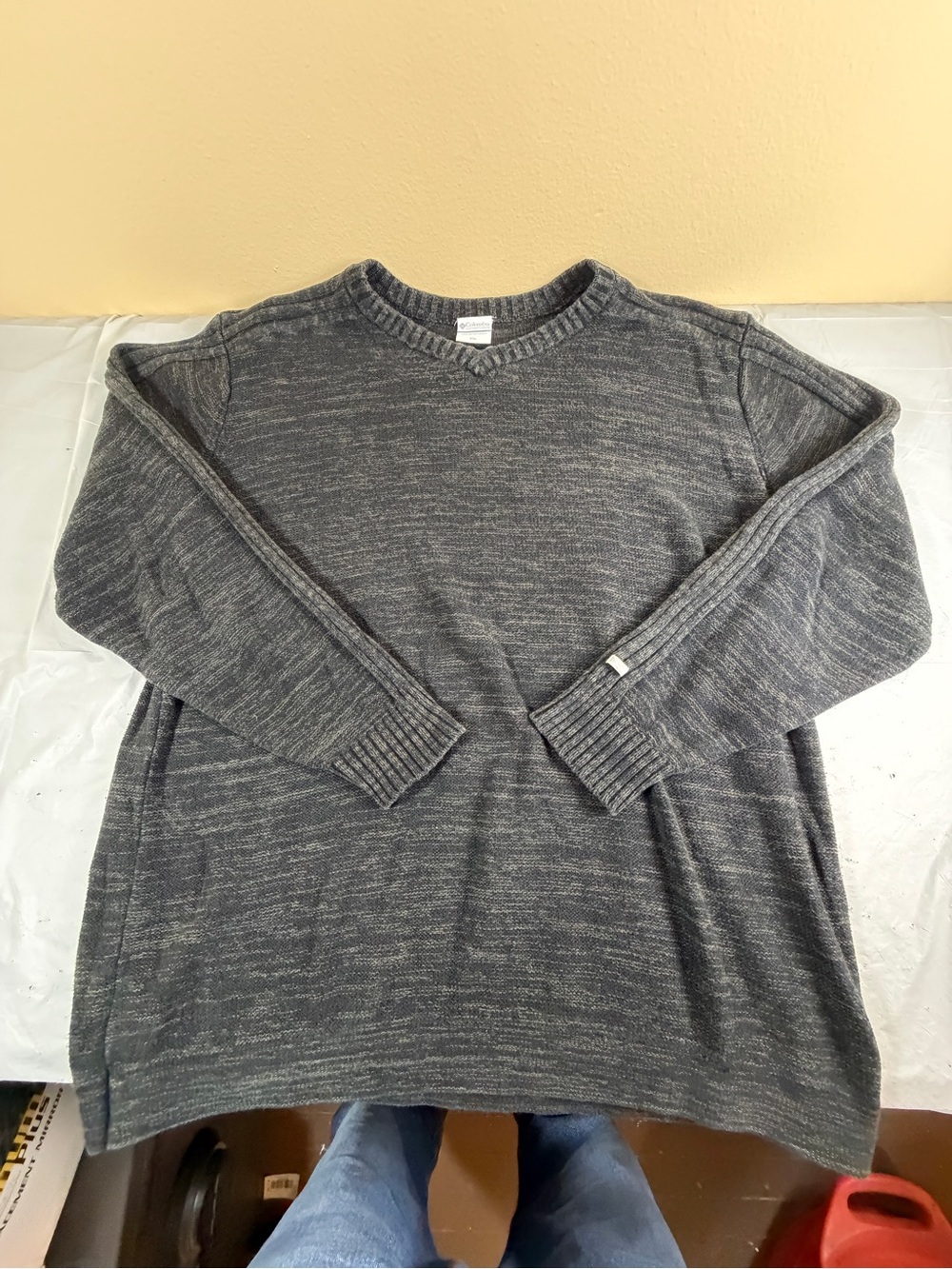 Columbia Men's Gray‎ Heathered V-Neck Sweater